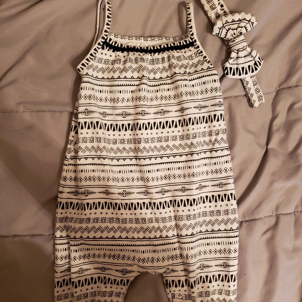 Very cute black and white baby girl romper & bow